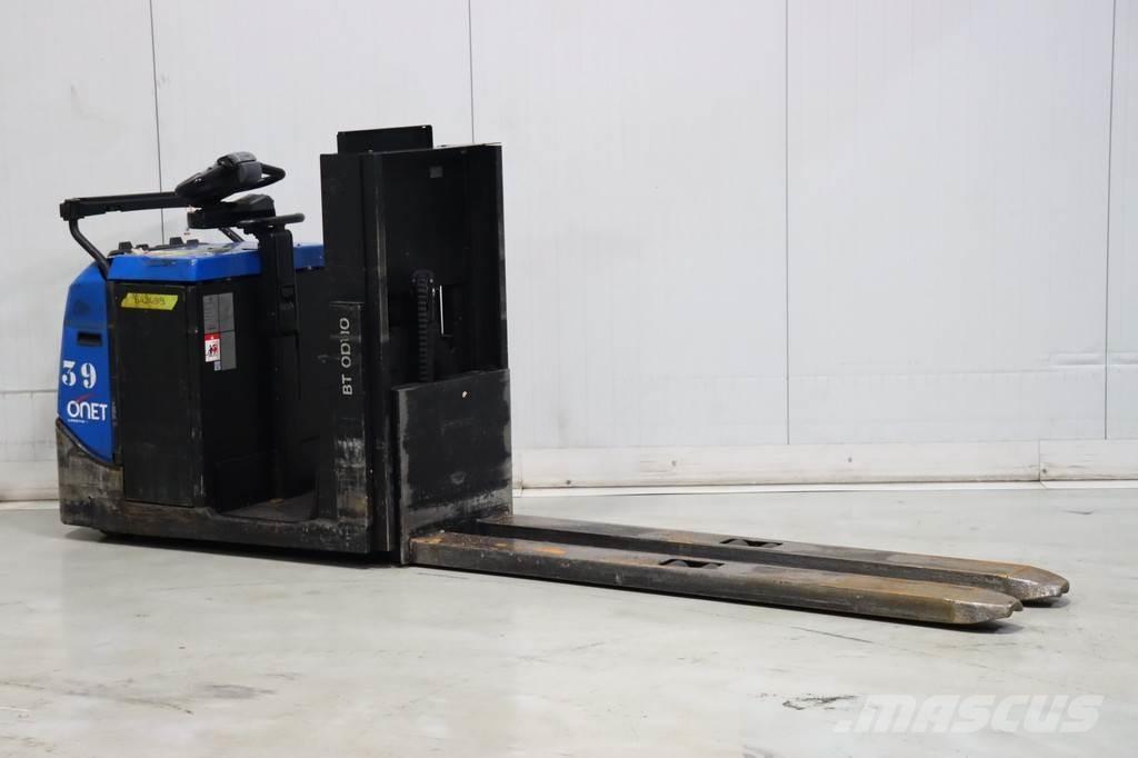 Toyota OSE120 Low lift order picker