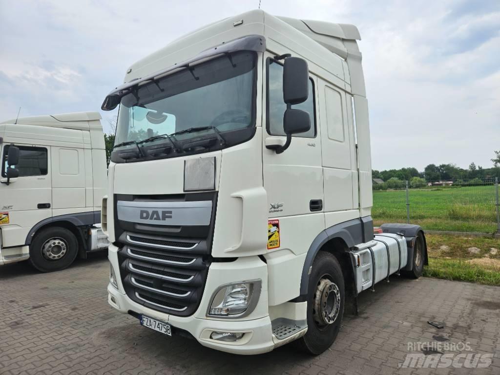 DAF XF460 Truck Tractor Units