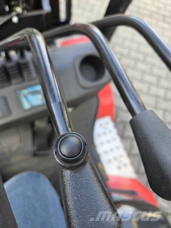 Manitou ME 425 LD Electric forklift trucks