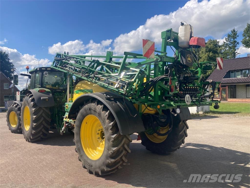 John Deere 732 Trailed sprayers