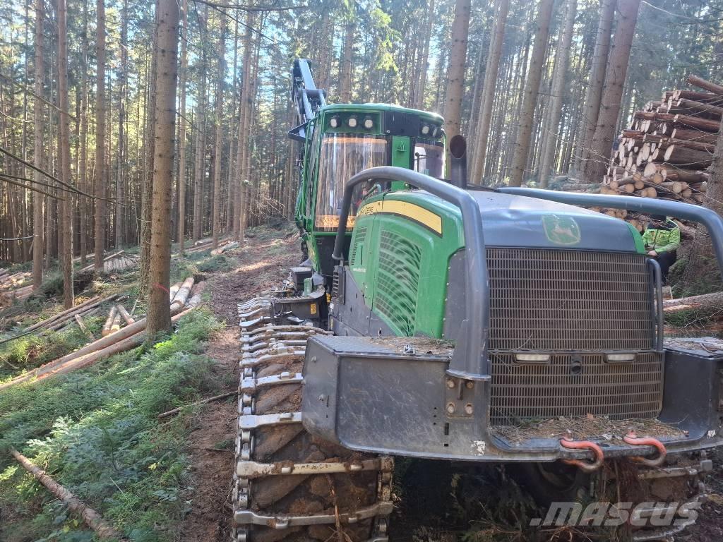 John Deere 1170G Harvesters