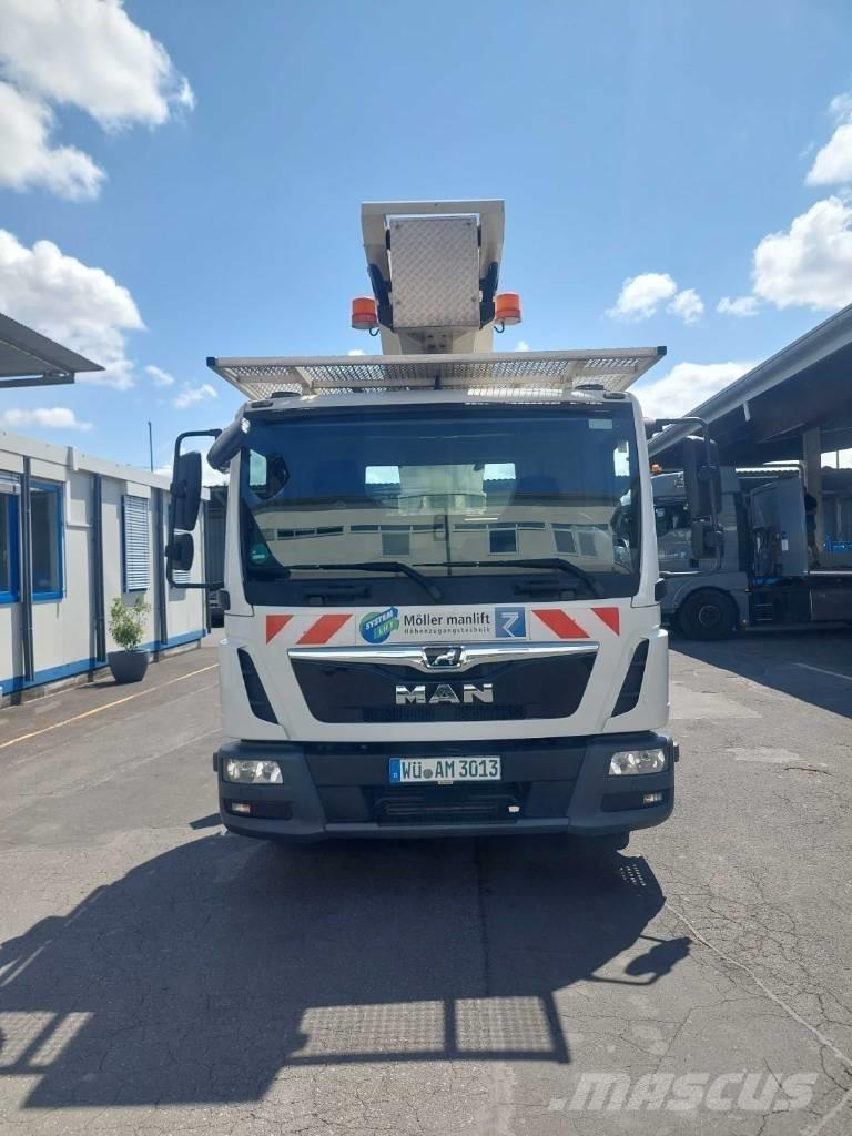 Palfinger P 300 KS Truck mounted aerial platforms