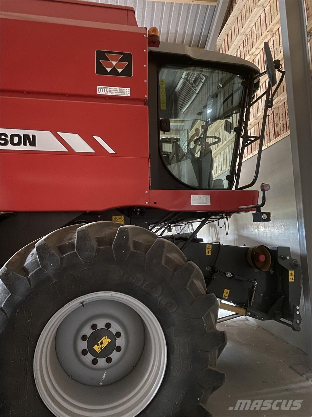 Massey Ferguson 7244 Combine harvesters