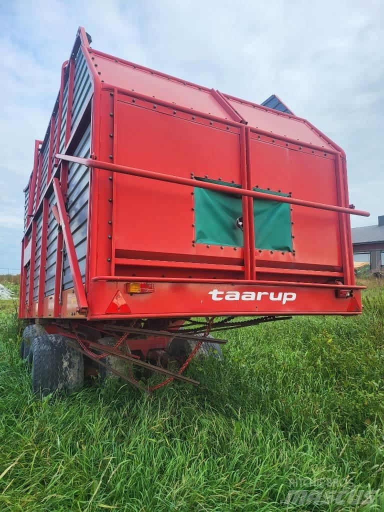 Taarup 470 Forage wagons