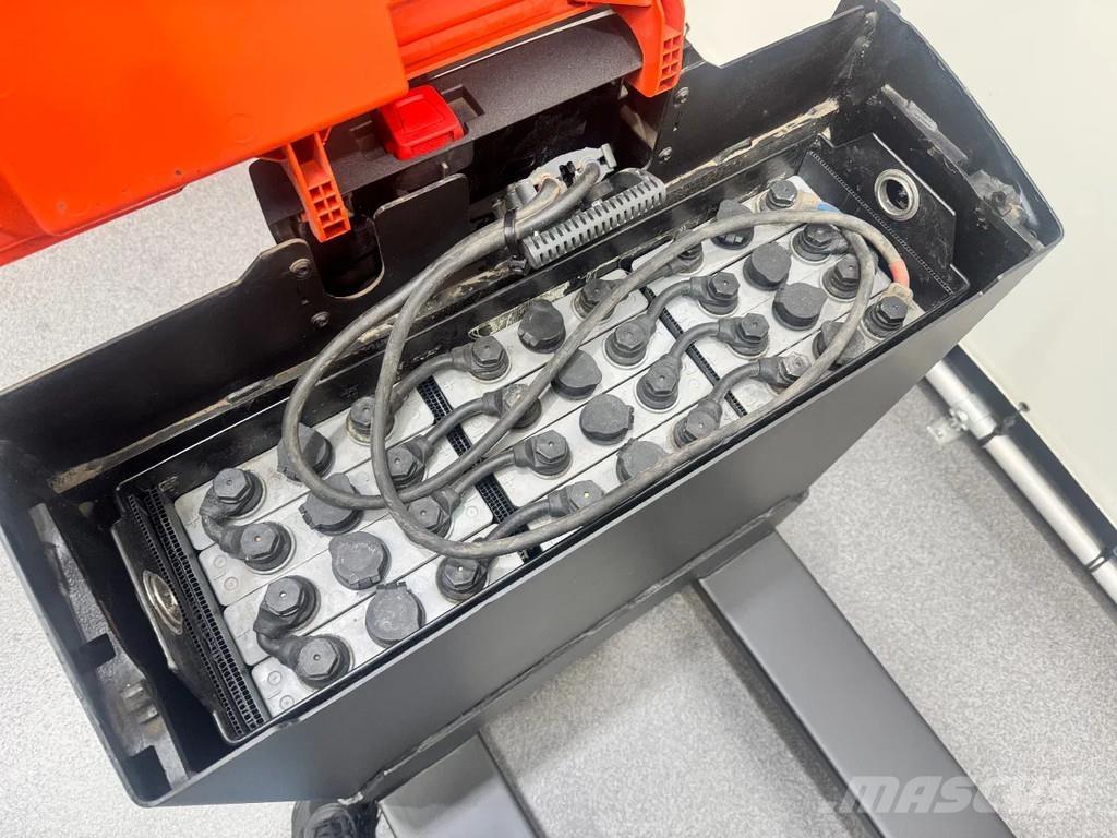 BT LWE 160 Low lifter