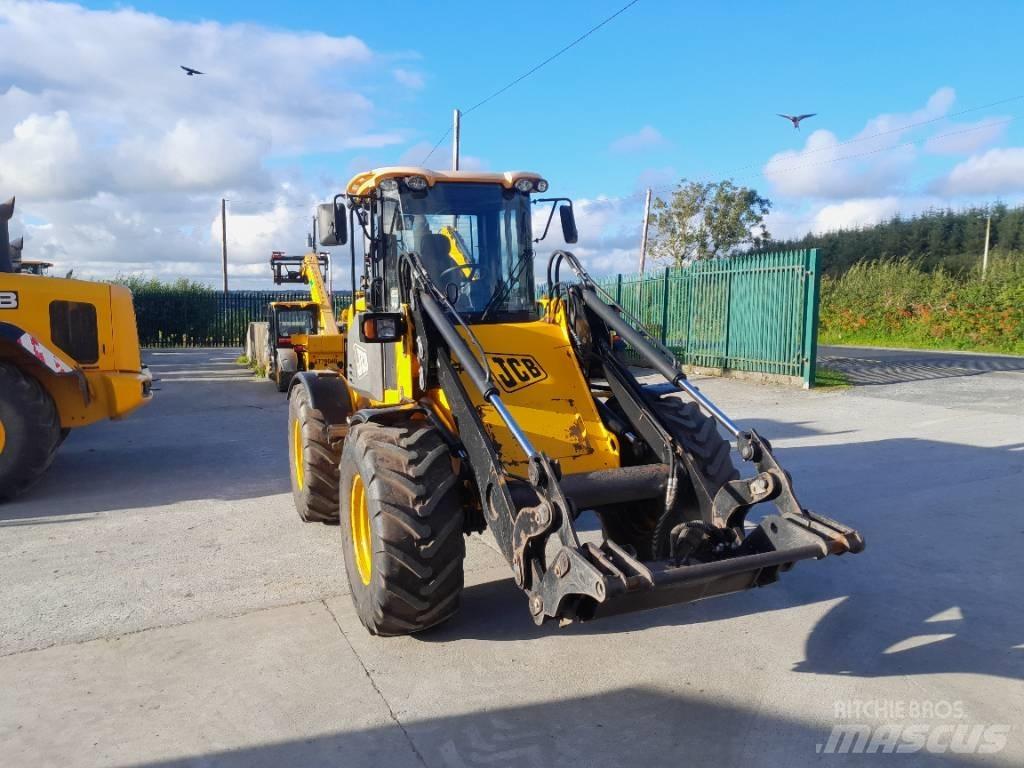 JCB 412 Farming telehandlers