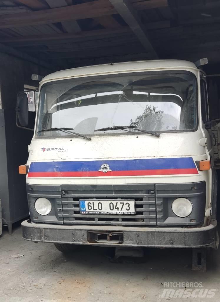 Avia 30N Flatbed/Dropside trucks