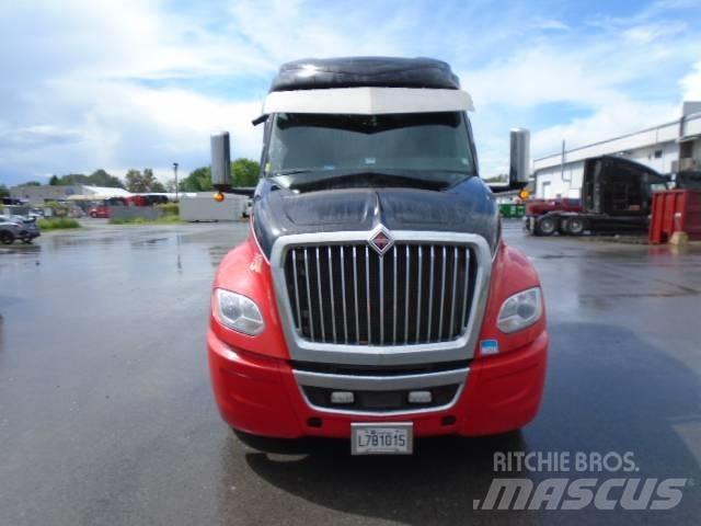 International LT625 Truck Tractor Units
