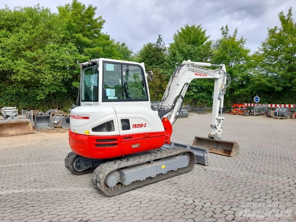 Takeuchi TB 250-2 Mini excavators < 7t