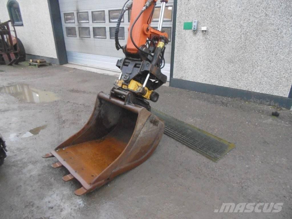 Hitachi 85 US Midi excavators  7t - 12t