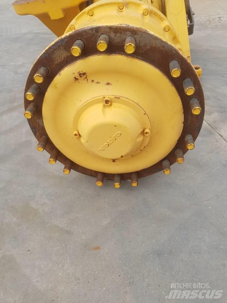 Volvo L 120 E Axles
