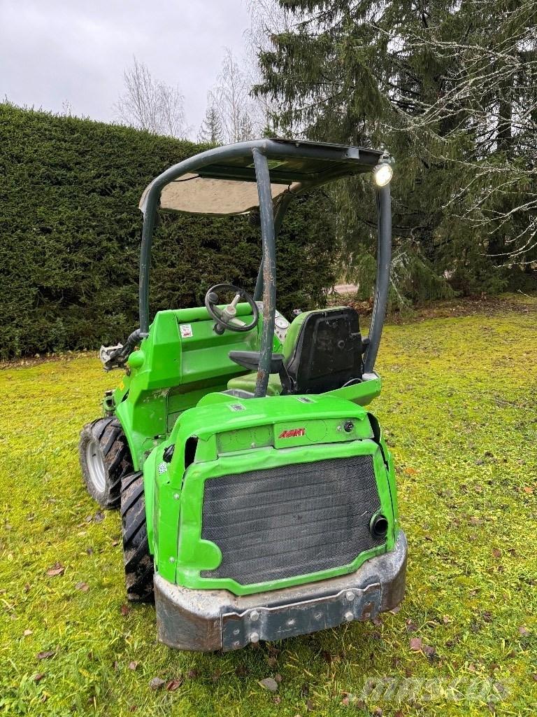 Avant 528 Multi purpose loaders