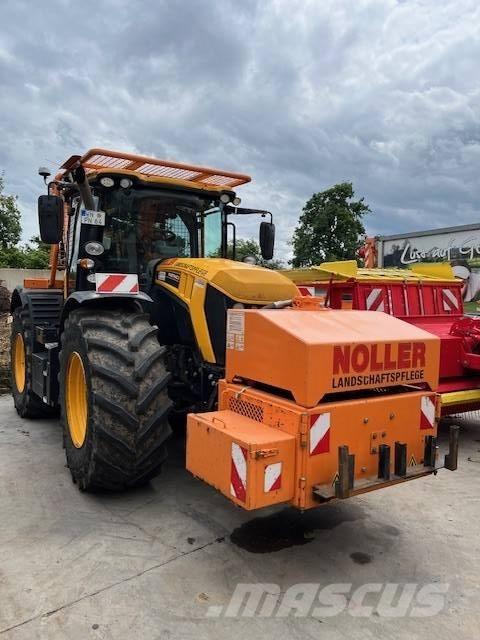 JCB Fastrac 4220 Tractors