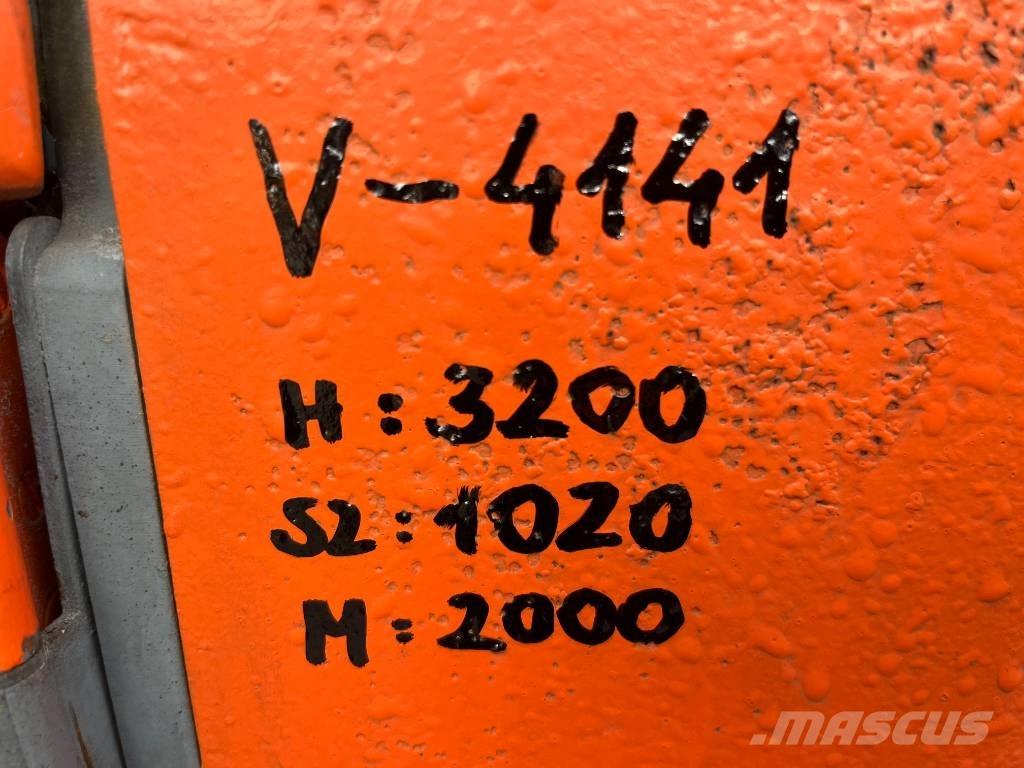 Grouve TOUCAN     V-4141 Vertical mast lifts