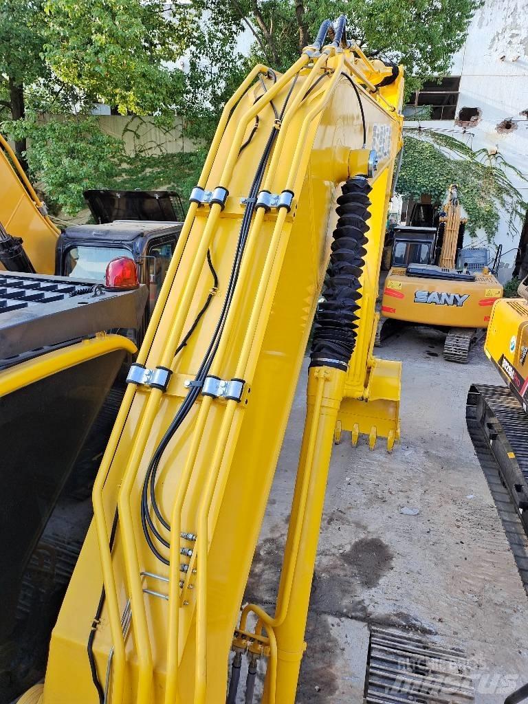 Komatsu PC 200-8 Crawler excavators