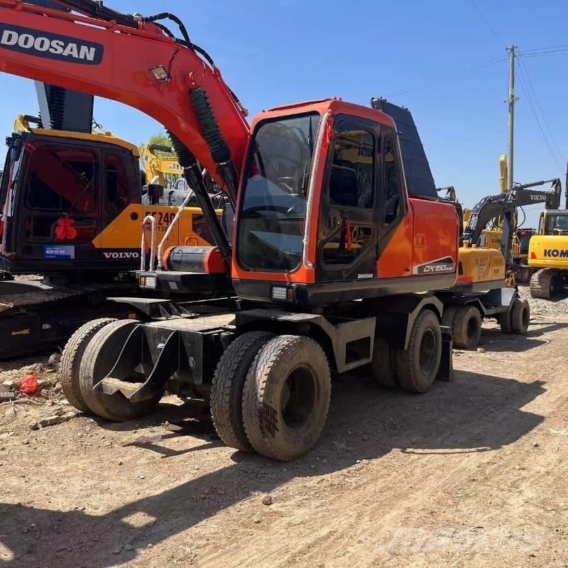 Doosan DX150W Wheeled excavators