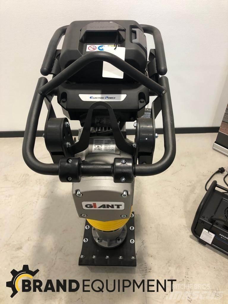 GiANT GR740E Vibrator compactors