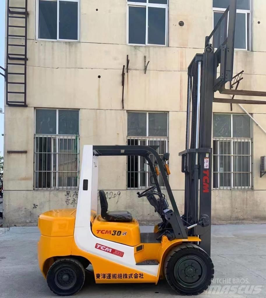 TCM FD30 Reach truck