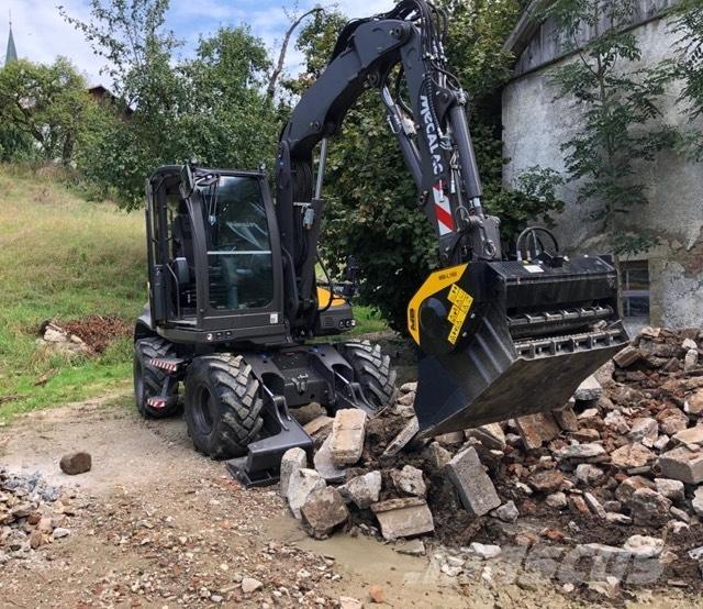 MB Crusher L 160 S2 Hammers / Breakers