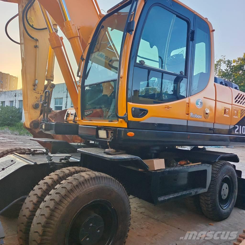 Hyundai 220LC-9T Crawler excavators