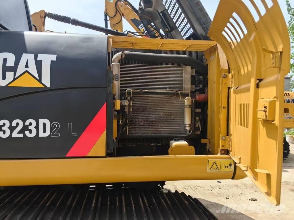 CAT 323 D Crawler excavators