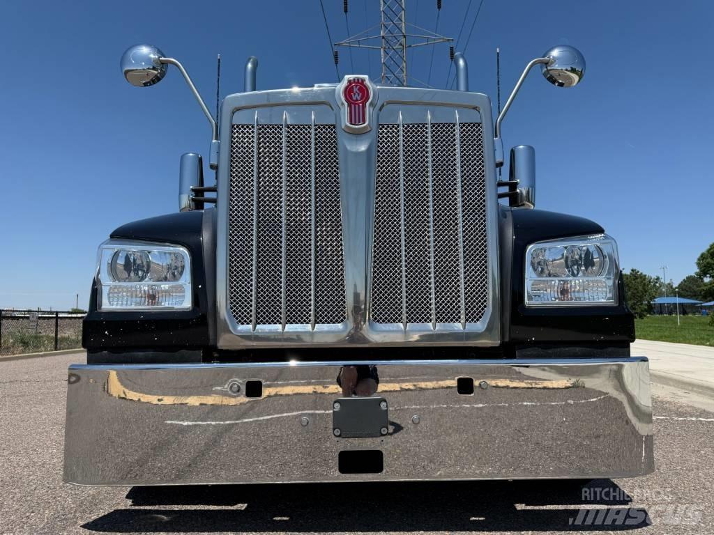 Kenworth W 990 Truck Tractor Units