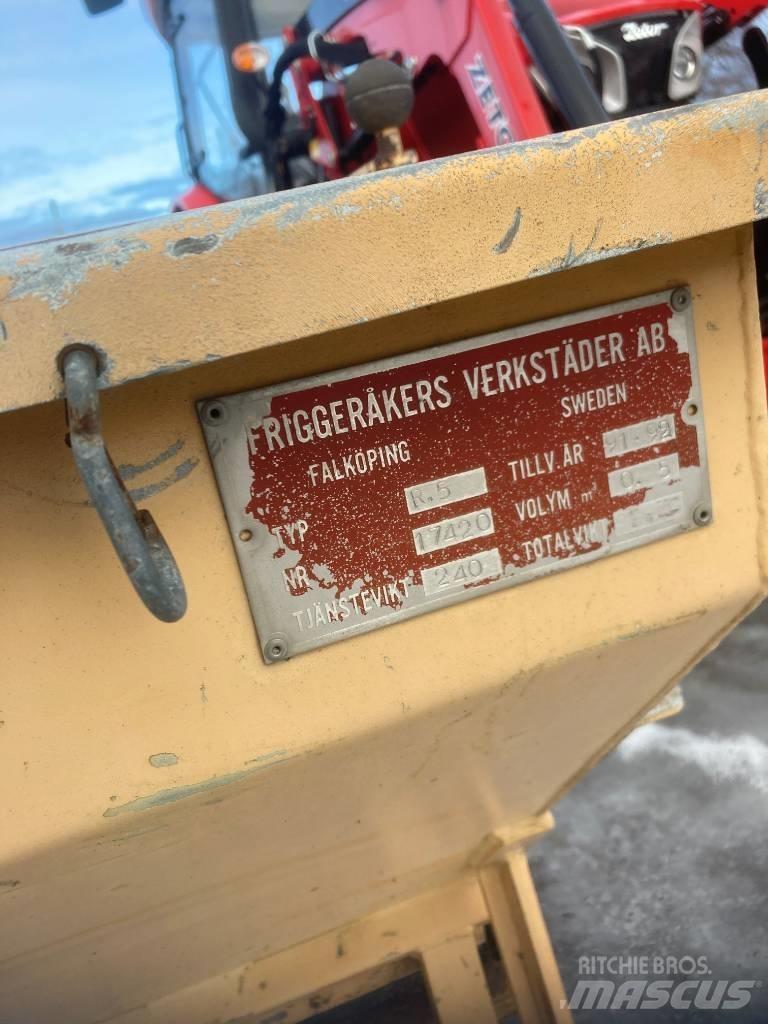 Broadway R.5 Gritters