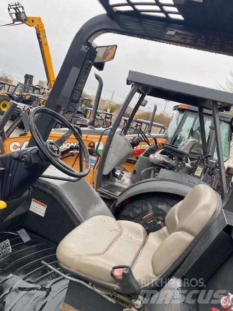 CASE 586H Rough terrain truck