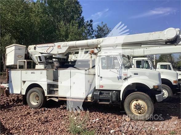 Altec AM855 Truck mounted aerial platforms