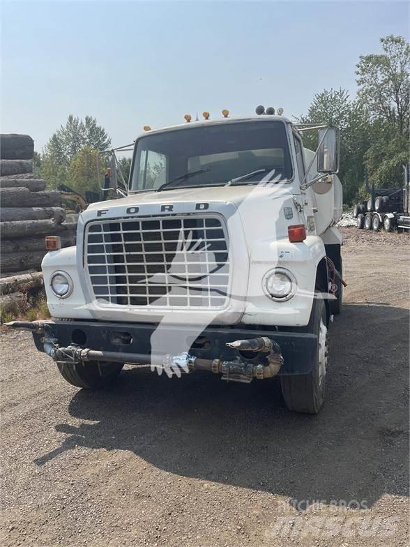 Ford 8000 Water tankers