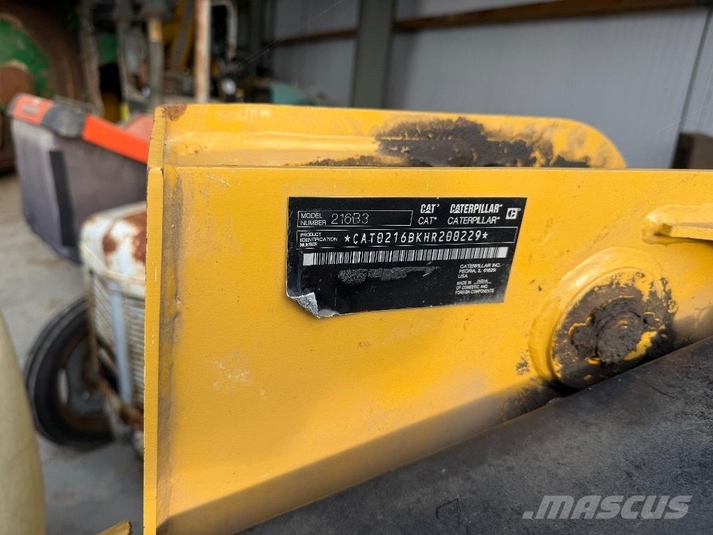 CAT 216 B 3 Skid steer loaders