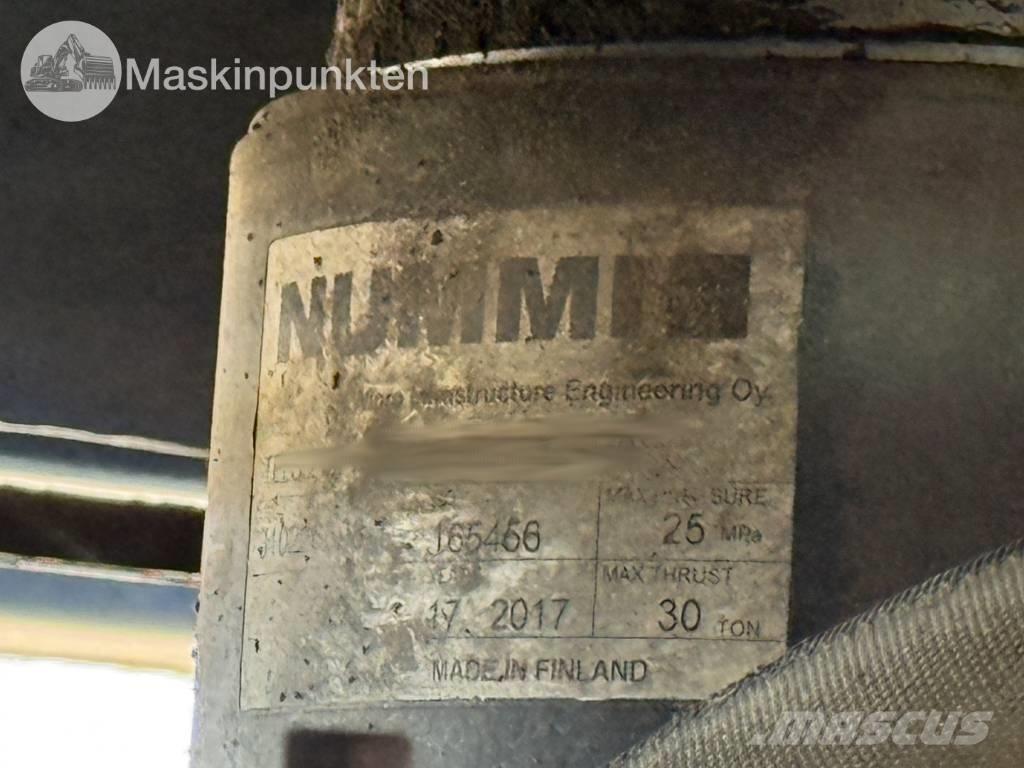 Volvo FM 6*4 Tipper trucks