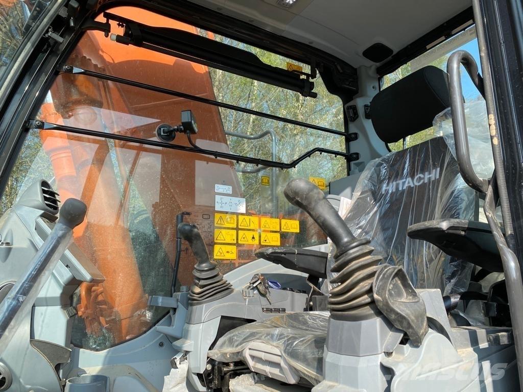 Hitachi ZX135USBL-7 Crawler excavators