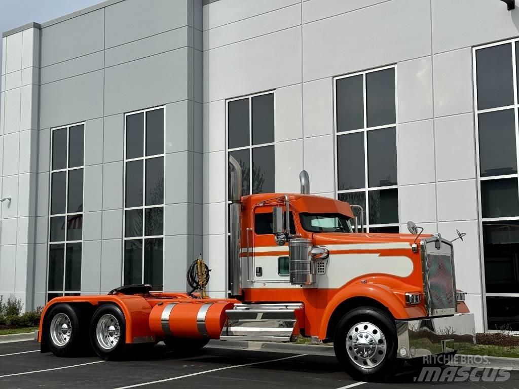 Kenworth W900 Truck Tractor Units