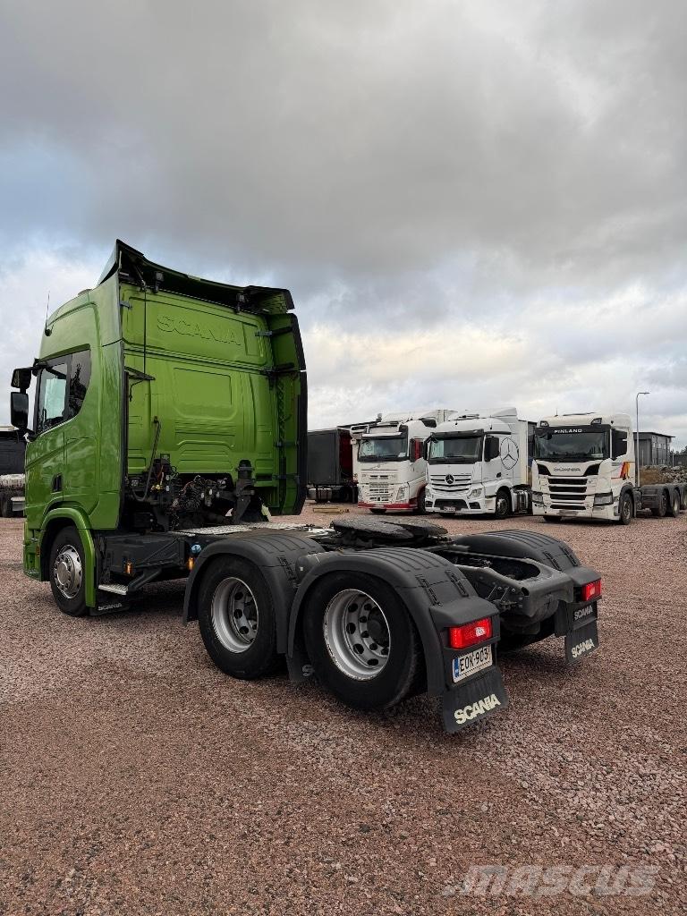 Scania R 450 LA6x2NB Truck Tractor Units