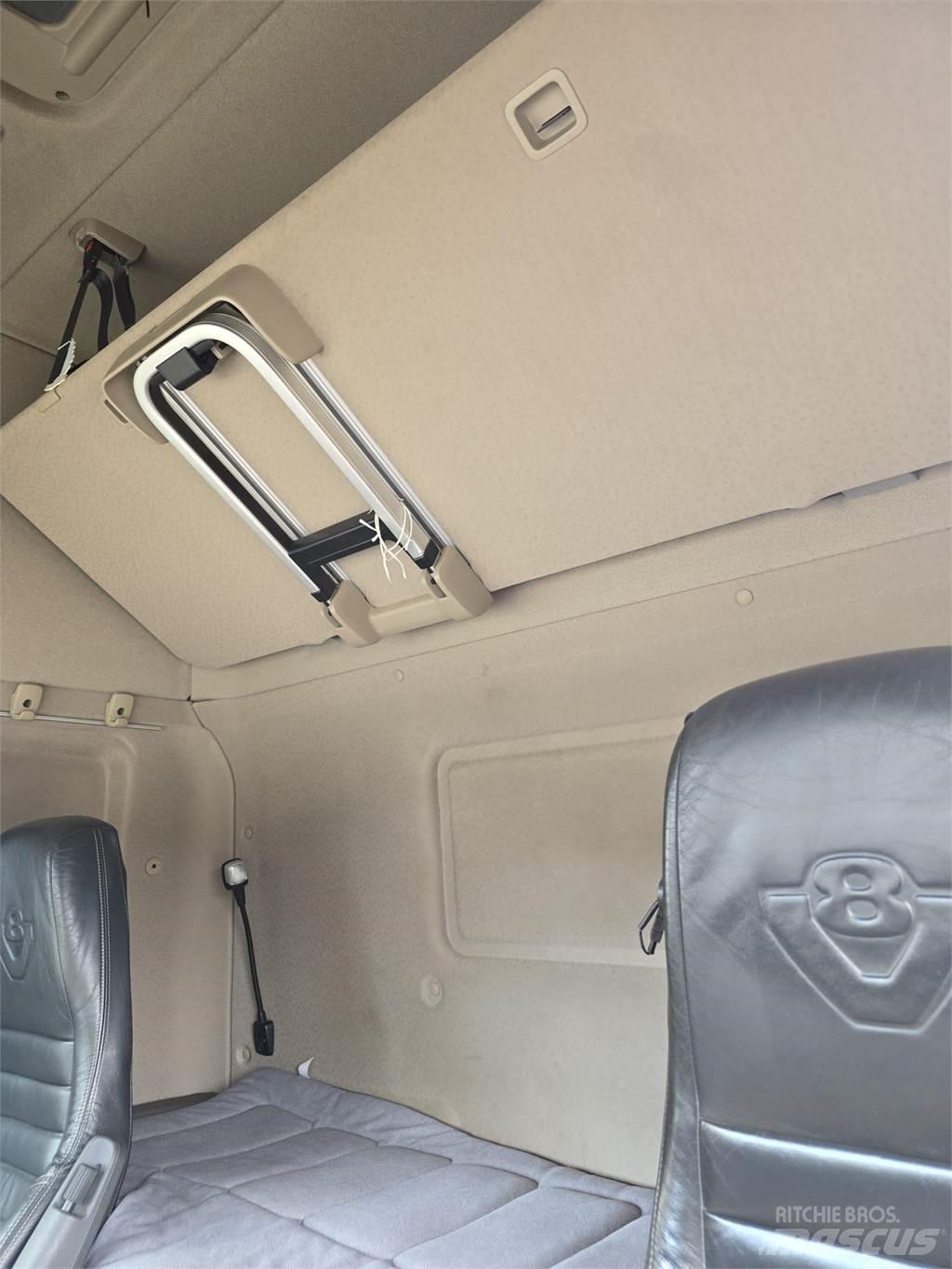 Scania R560 Truck Tractor Units