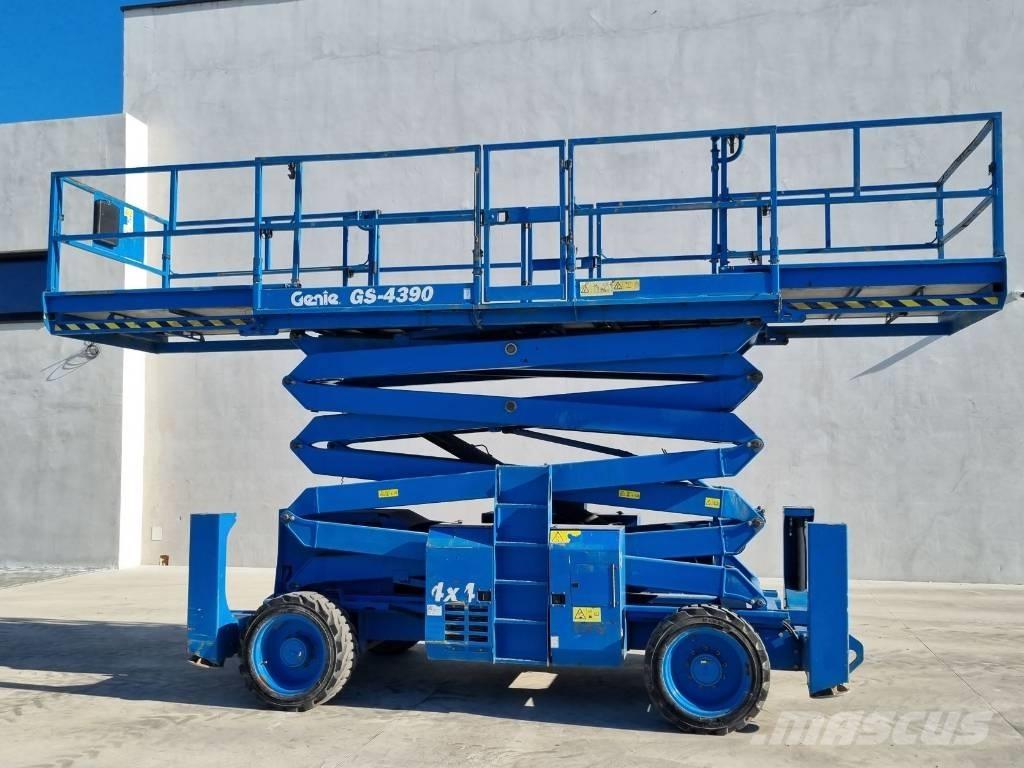 Genie GS 4390 - R284 Scissor lifts