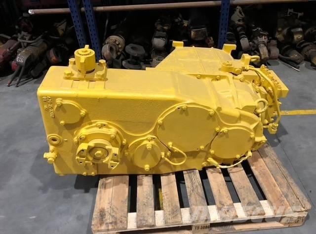 Komatsu WA 600-1 Transmission