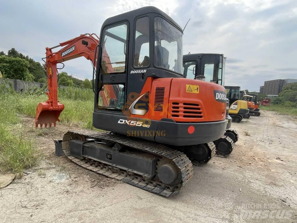 Doosan DX 55 Mini excavators < 7t