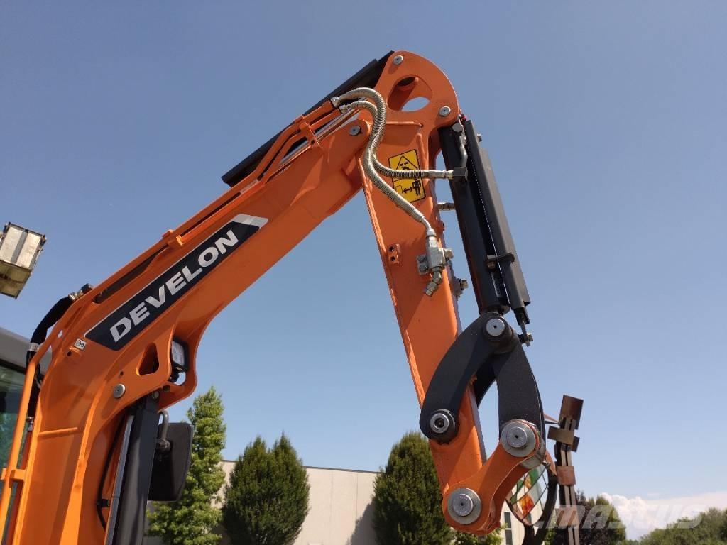 Develon DX 27 Z-7 Mini excavators < 7t