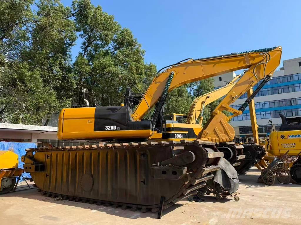 CAT 320 D2 Amphibious Excavators