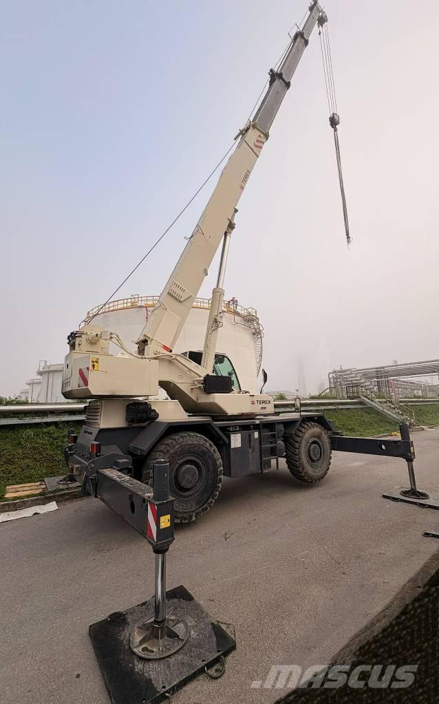 Terex RC 35 Rough terrain cranes