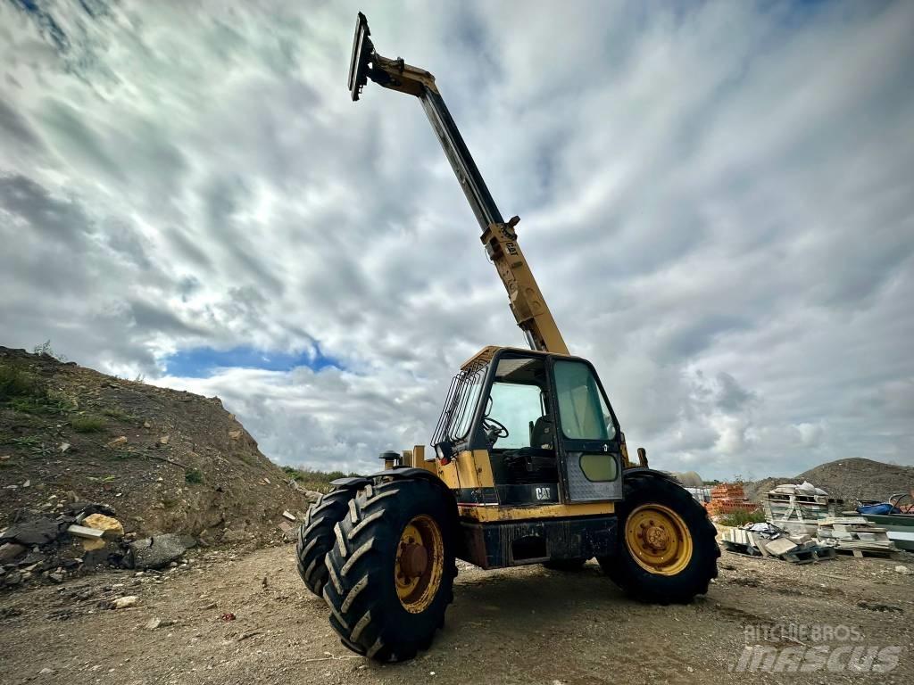 CAT TH 62 Telescopic handlers