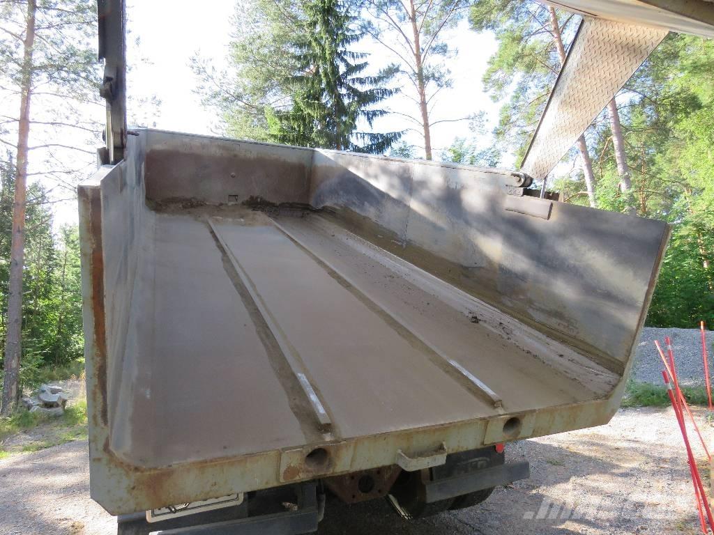 Sisu SR 300 Tipper trucks