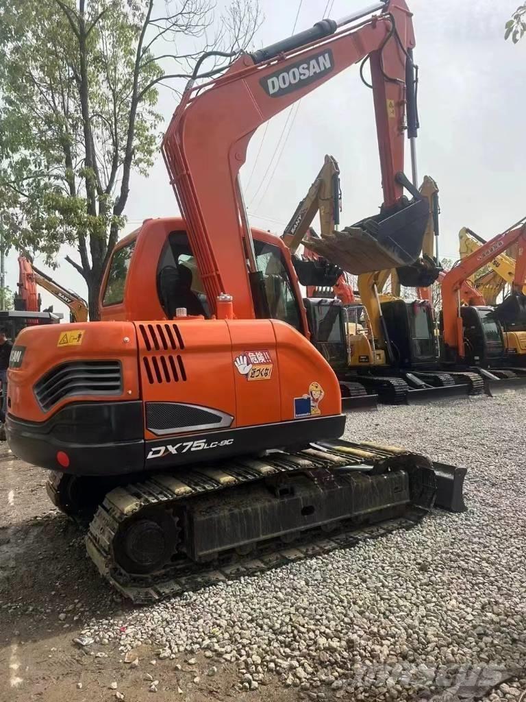Doosan DX 75LC-9 C Mini excavators < 7t