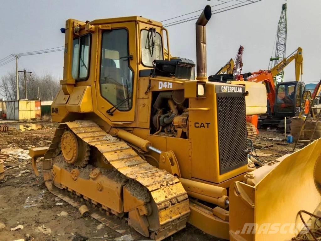 CAT D4H Crawler dozers