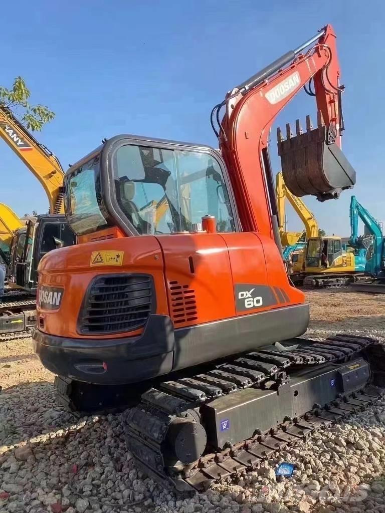 Doosan DX 60-9 Mini excavators < 7t