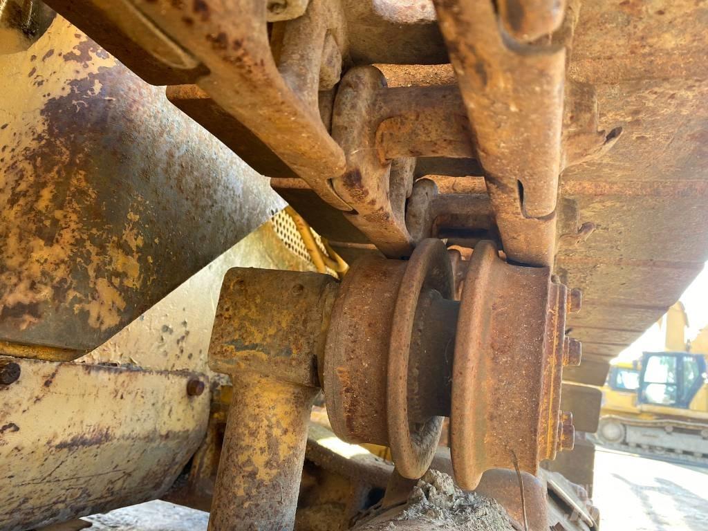 CAT 931 Crawler FEL's