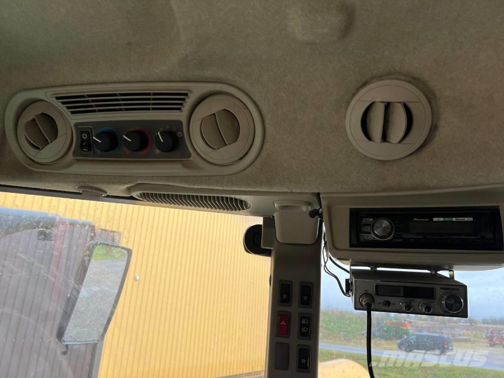 John Deere R4040i Self-propelled sprayers