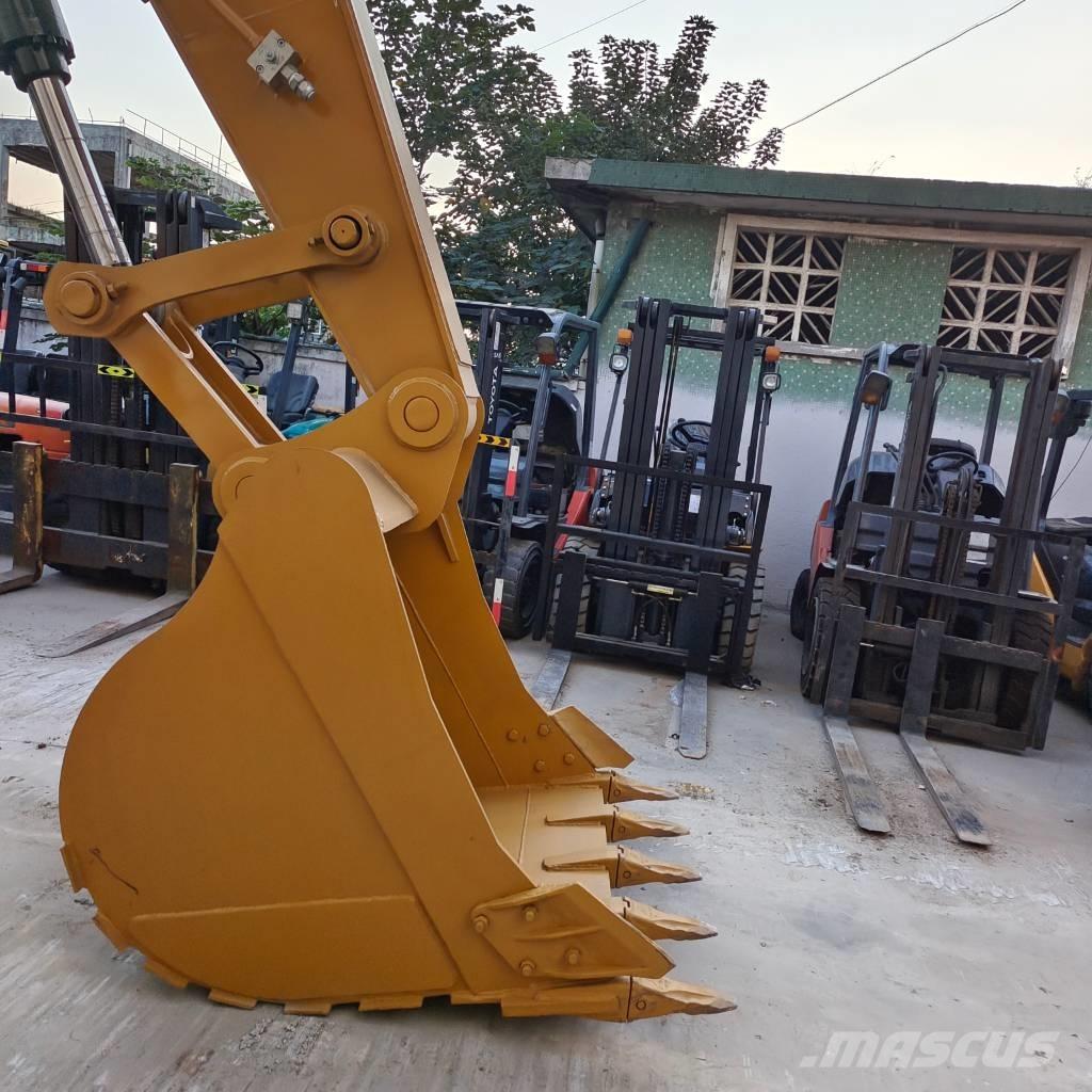 CAT 330 D 2 L Crawler excavators